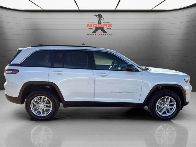 2026 Jeep Grand Cherokee Laredo 4x2