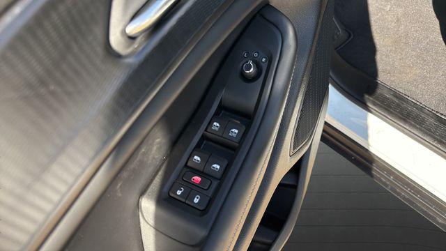 2026 Jeep Grand Cherokee Laredo 4x2