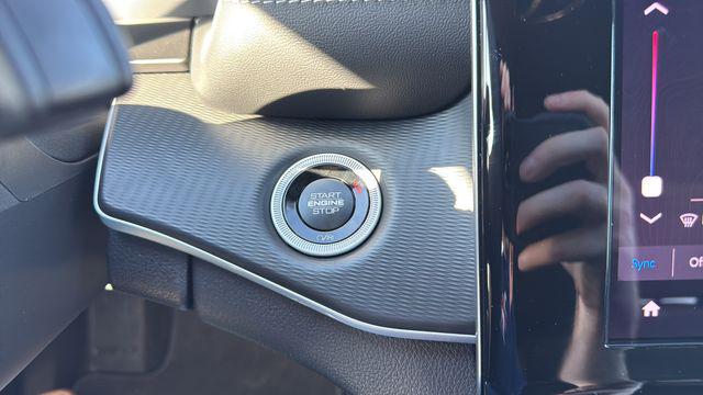 2026 Jeep Grand Cherokee Laredo 4x2