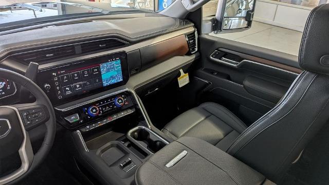 2026 GMC Sierra 2500HD Crew Cab, Standard Bed, Denali, 4WD