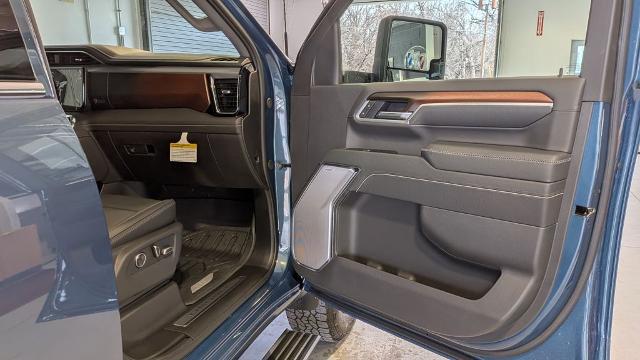 2026 GMC Sierra 2500HD Crew Cab, Standard Bed, Denali, 4WD