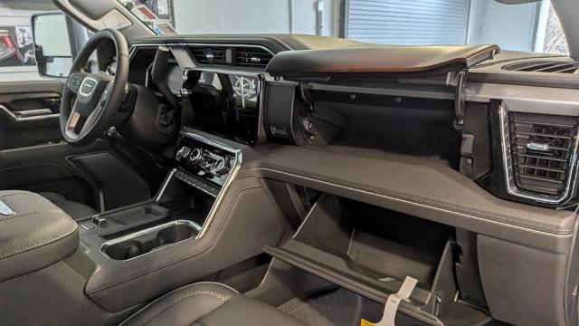 2026 GMC Sierra 2500HD Crew Cab, Standard Bed, Denali, 4WD