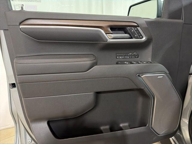 2026 Chevrolet Silverado 1500 4WD Crew Cab Short Bed High Country