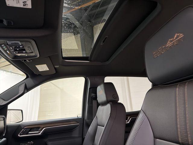 2026 Chevrolet Silverado 1500 4WD Crew Cab Short Bed High Country