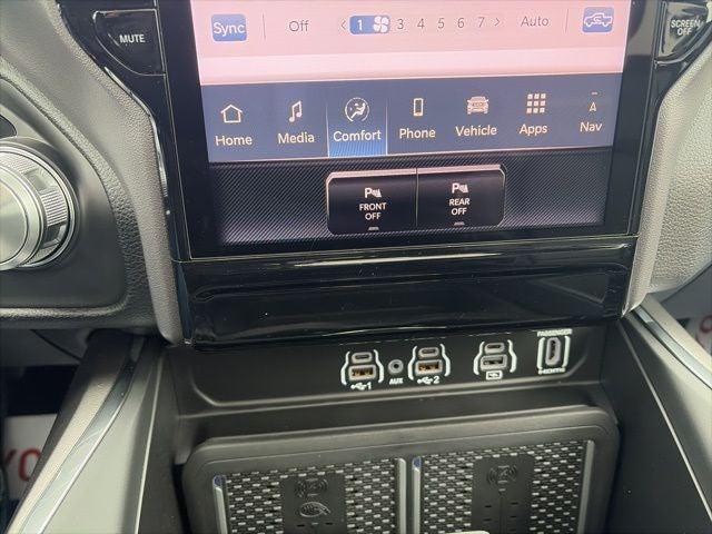 2026 Ram 1500 Laramie Crew Cab 4x4 5'7" Box
