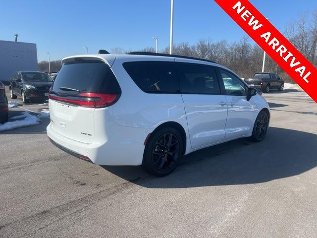 2025 Chrysler Pacifica Limited