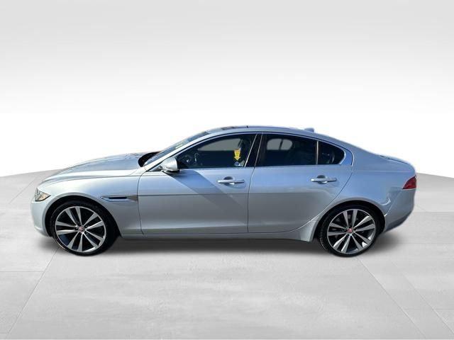 2017 Jaguar XE 20d Prestige 2017 Jaguar XE 20d Prestige