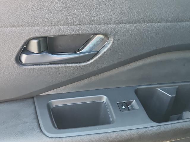 2025 Nissan Pathfinder SV FWD