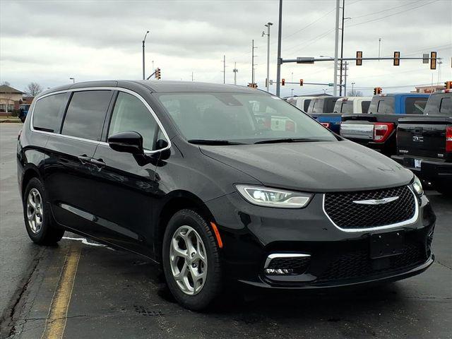 2024 Chrysler Pacifica Limited AWD for sale in Springfield, IL