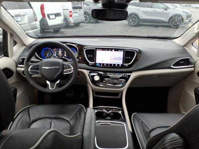 2024 Chrysler Pacifica Limited AWD