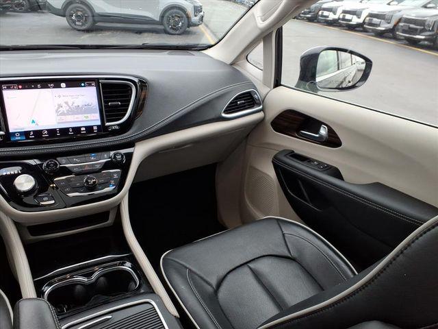 2024 Chrysler Pacifica Limited AWD