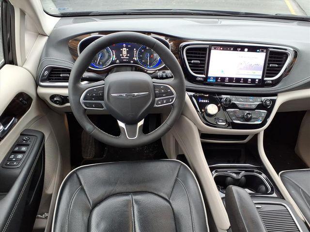 2024 Chrysler Pacifica Limited AWD