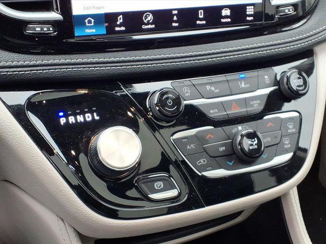 2024 Chrysler Pacifica Limited AWD