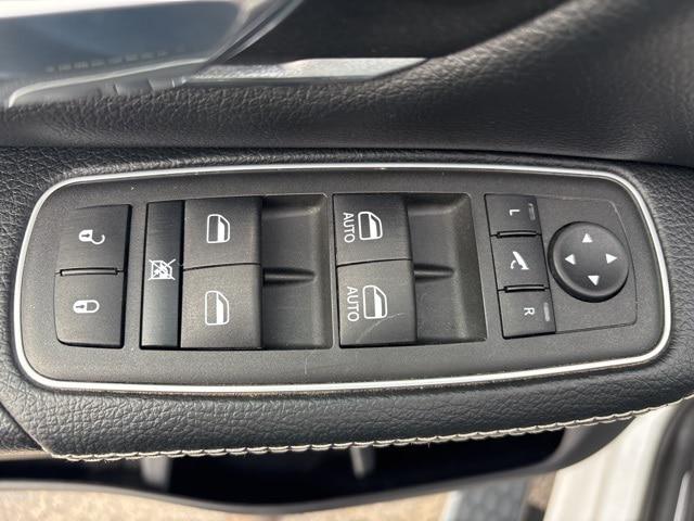 2022 Ram 1500 Laramie Crew Cab 4x4 5'7" Box
