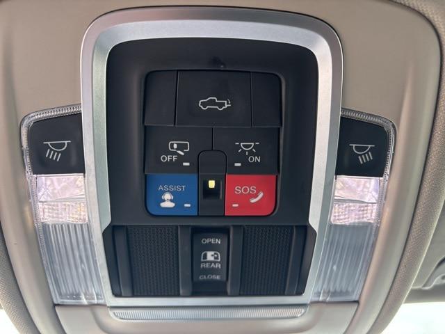 2022 Ram 1500 Laramie Crew Cab 4x4 5'7" Box