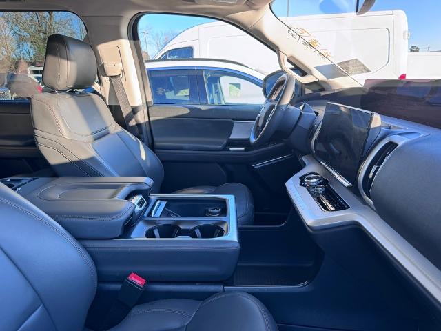 2025 Ford Expedition Active MAX