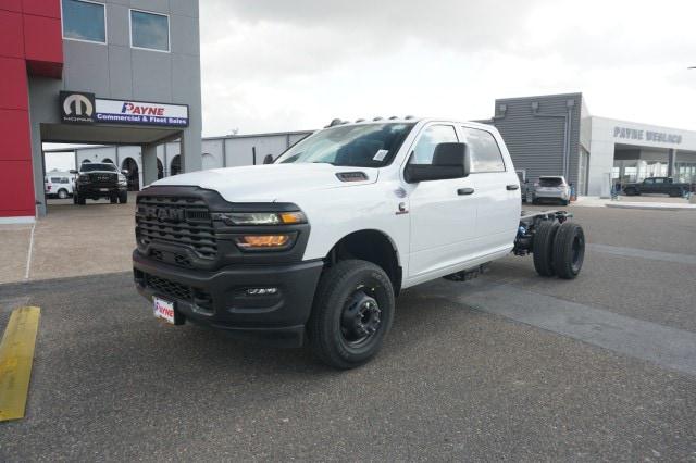 2026 RAM Ram 3500 Chassis Cab RAM 3500 TRADESMAN CREW CAB CHASSIS 4X4 60 CA 2026 RAM Ram 3500 Chassis Cab RAM 3500 TRADESMAN CREW CAB CHASSIS 4X4 60 CA