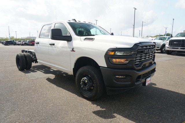 2026 RAM Ram 3500 Chassis Cab RAM 3500 TRADESMAN CREW CAB CHASSIS 4X4 60 CA 2026 RAM Ram 3500 Chassis Cab RAM 3500 TRADESMAN CREW CAB CHASSIS 4X4 60 CA