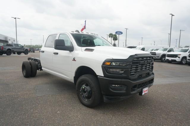 2026 RAM Ram 3500 Chassis Cab RAM 3500 TRADESMAN CREW CAB CHASSIS 4X4 60 CA