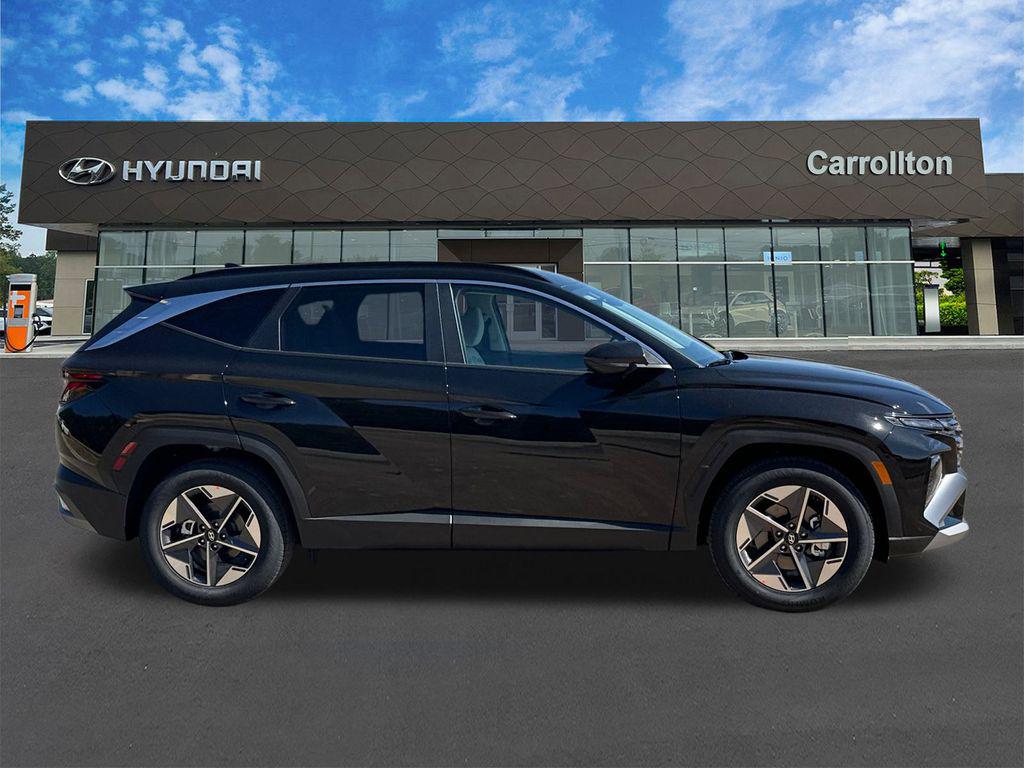 New 2026 Phantom Black HYUNDAI SEL FWD image 5