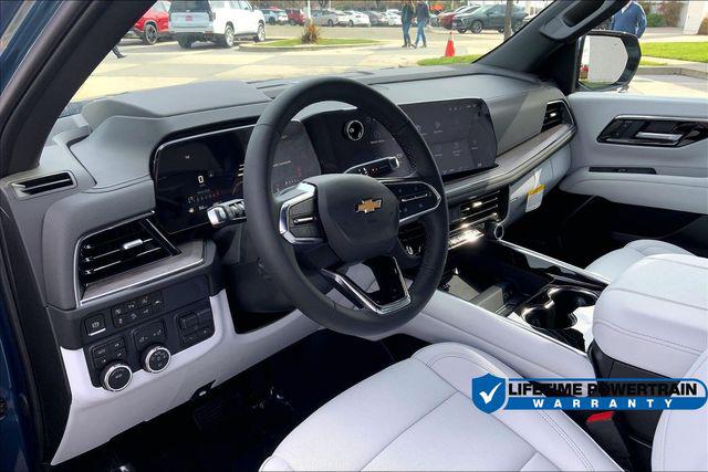 2025 Chevrolet Suburban 4WD Premier