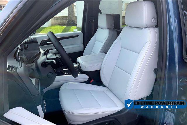 2025 Chevrolet Suburban 4WD Premier