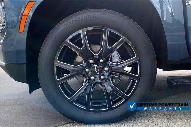 2025 Chevrolet Suburban 4WD Premier