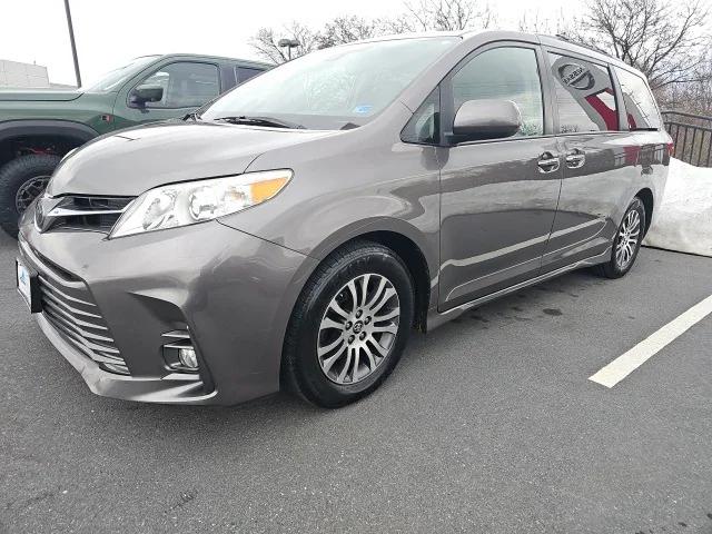 2020 Toyota Sienna XLE Premium