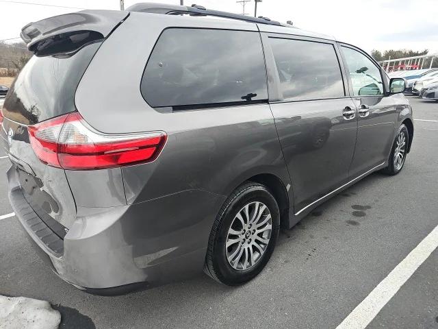 2020 Toyota Sienna XLE Premium