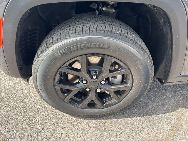2026 Jeep Grand Cherokee L Altitude 4x4