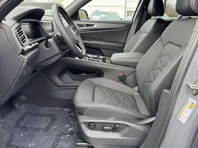 2026 Volkswagen Atlas Cross Sport SE with Technology