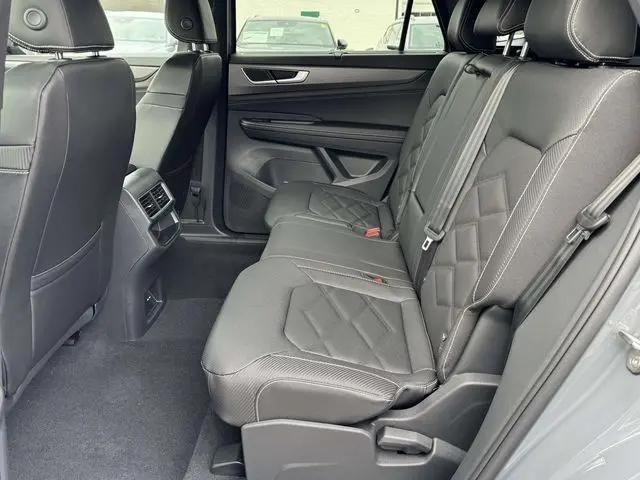 2026 Volkswagen Atlas Cross Sport SE with Technology