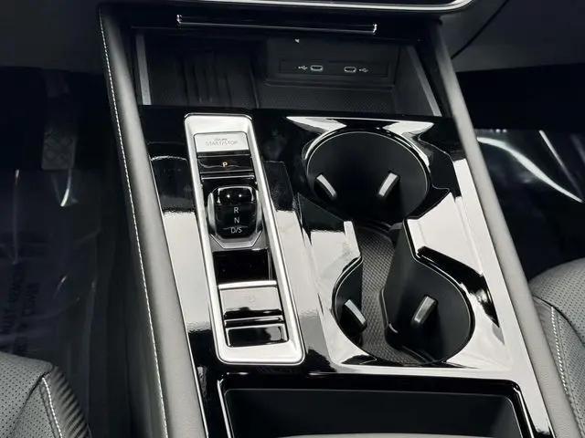 2026 Volkswagen Atlas Cross Sport SE with Technology