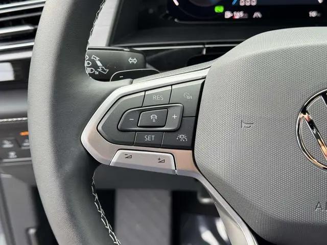 2026 Volkswagen Atlas Cross Sport SE with Technology
