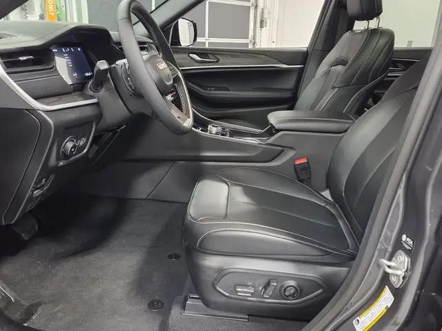 2026 Jeep Grand Cherokee Limited 4x2