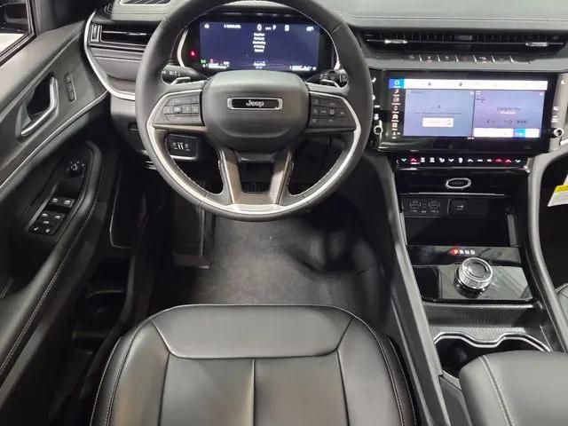 2026 Jeep Grand Cherokee Limited 4x2