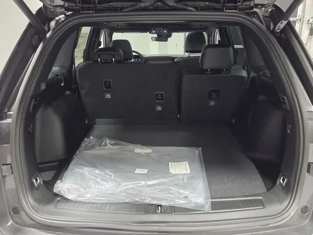 2026 Jeep Grand Cherokee Limited 4x2
