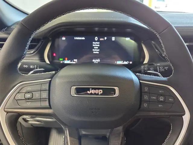2026 Jeep Grand Cherokee Limited 4x2