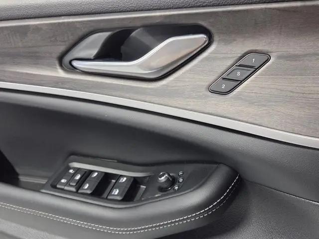 2026 Jeep Grand Cherokee Limited 4x2