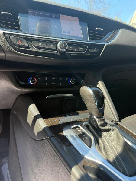 2020 Buick Regal Sportback AWD Essence