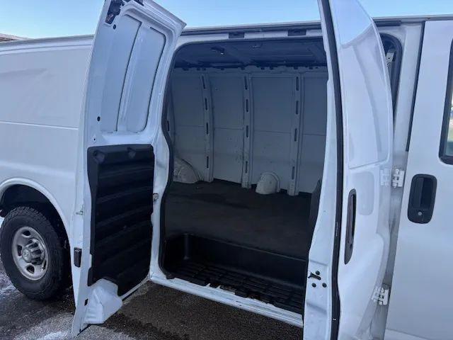 2021 Chevrolet Express Cargo Van RWD 2500 Extended Wheelbase WT