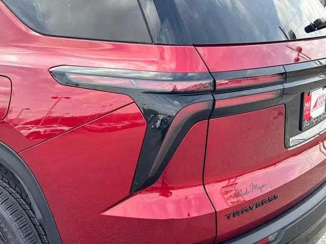 2026 Chevrolet Traverse FWD LT