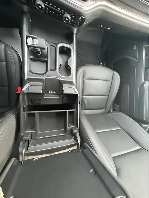 2025 Chevrolet Silverado 1500 4WD Crew Cab Short Bed LTZ