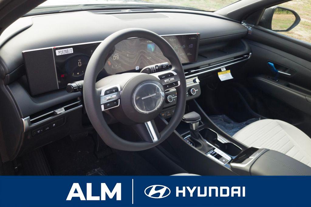 New 2026 Phantom Black HYUNDAI SE FWD image 13