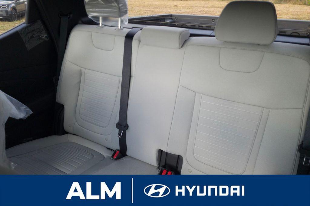 New 2026 Phantom Black HYUNDAI SE FWD image 15