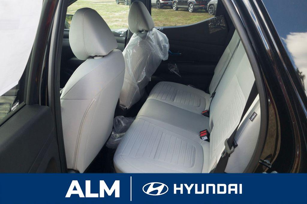 New 2026 Phantom Black HYUNDAI SE FWD image 16