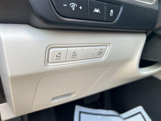 2024 Kia Carnival MPV LX Seat Package