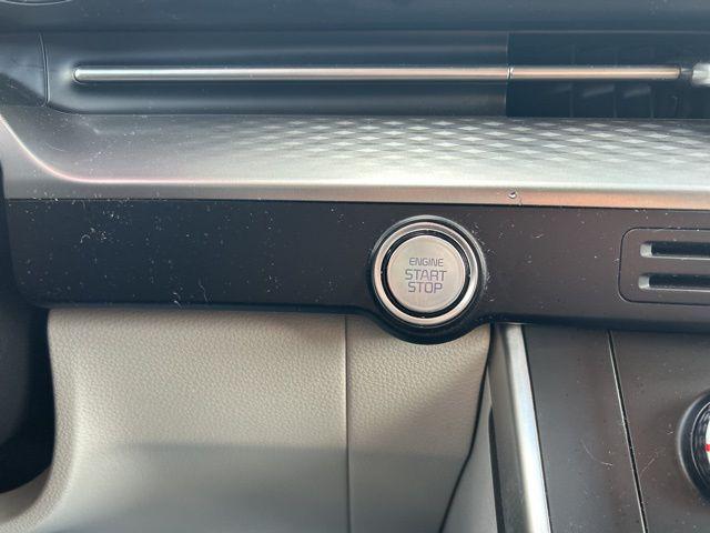 2024 Kia Carnival MPV LX Seat Package