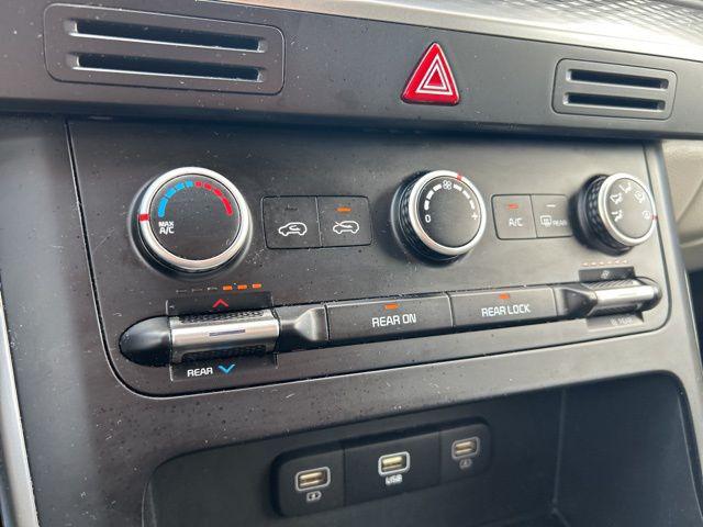 2024 Kia Carnival MPV LX Seat Package