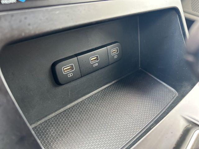 2024 Kia Carnival MPV LX Seat Package